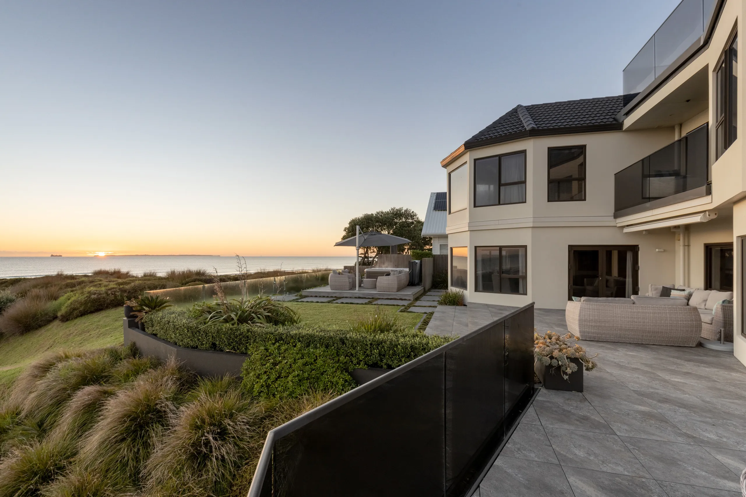030 - 171 Oceanbeach Rd Web