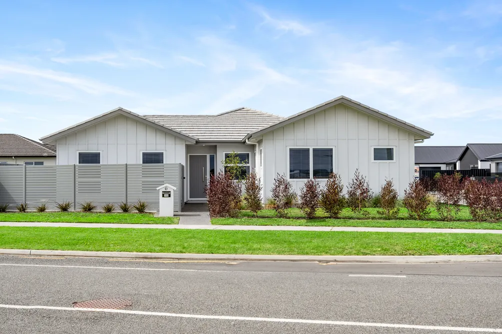 Forget the Wait – Contemporary Home Ready Now