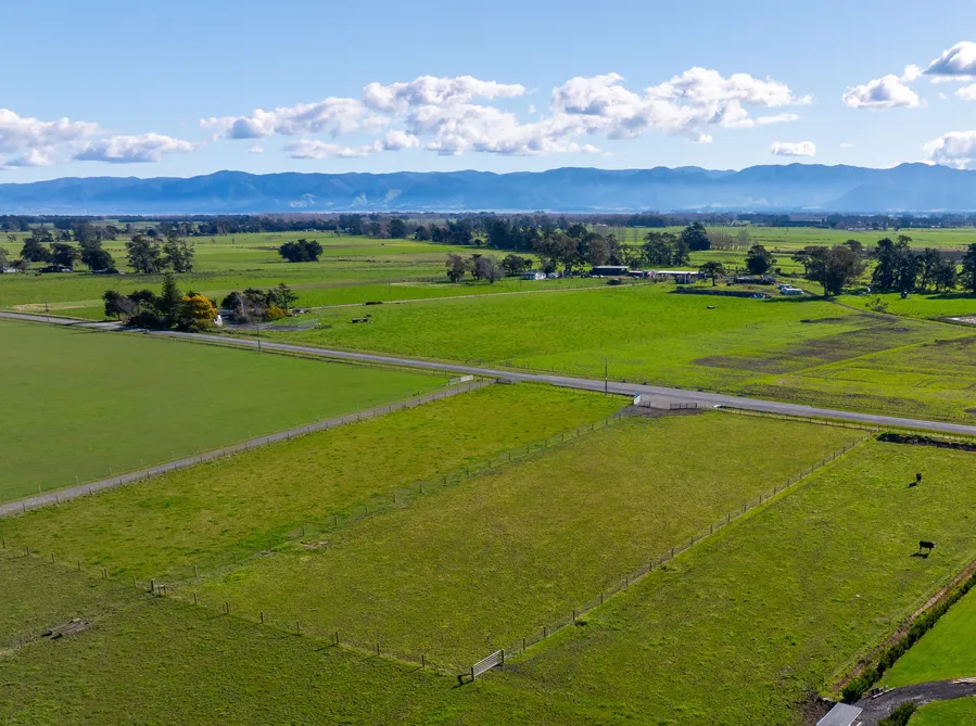Lifestyle Opportunity with Spectacular Views