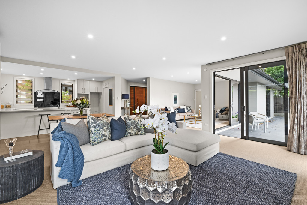 Effortless Low-Maintenance Living, Prime Location