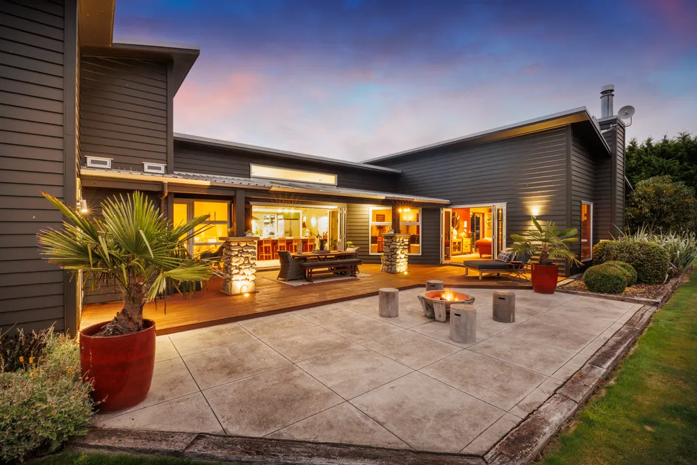Five Bedroom Lifestyle Entertainer with Shedding
