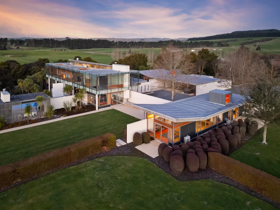 Boutique Retreat or Business Hub