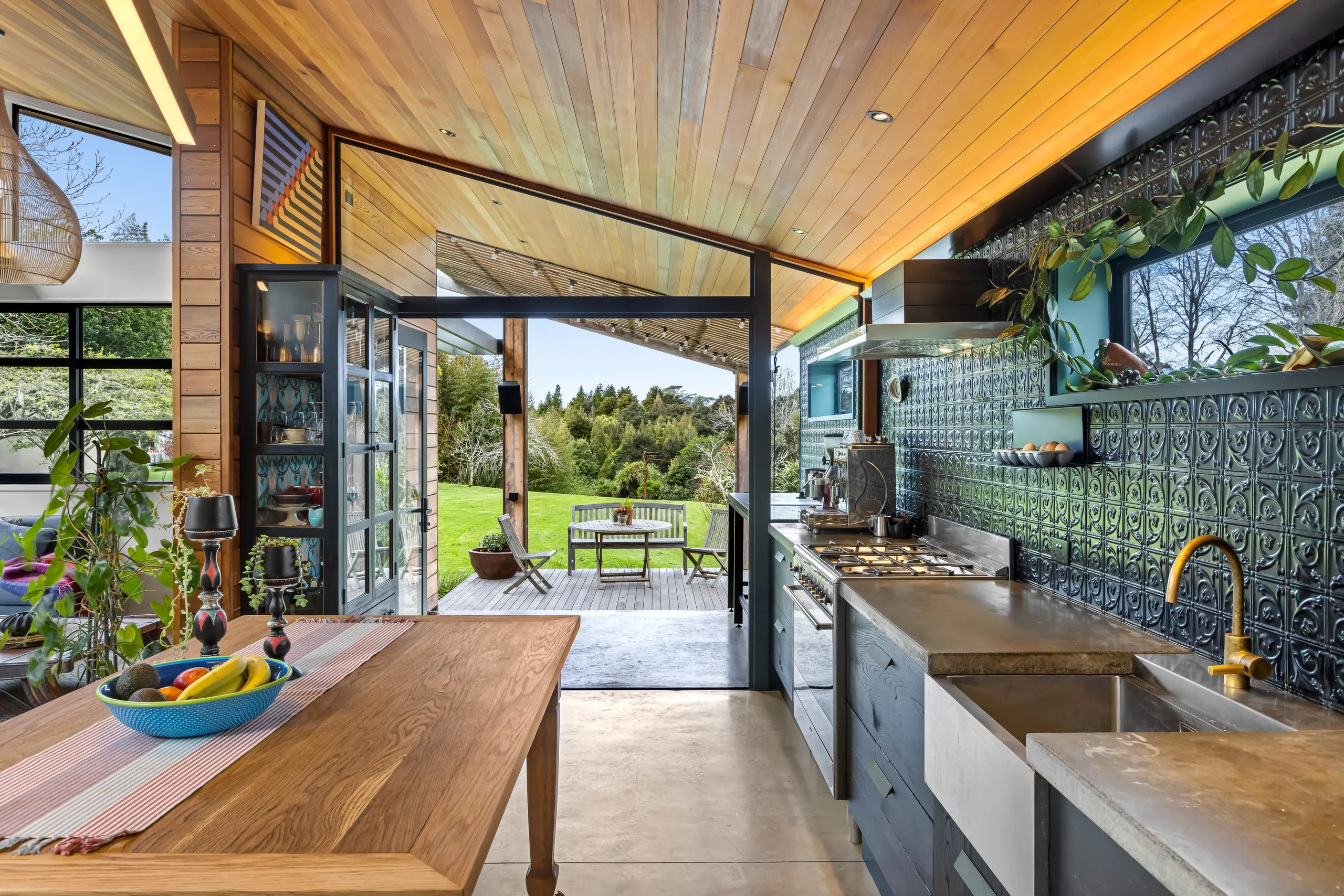 581 West Coast Road, Oratia, Waitakere City