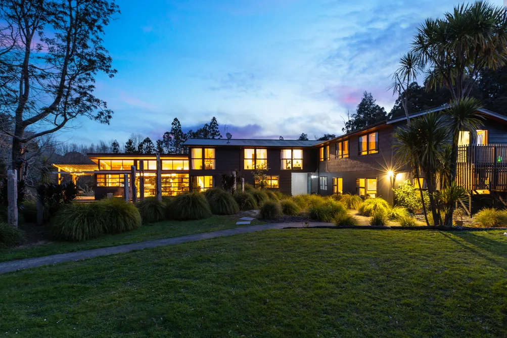 A Rare Multi-dwelling Lifestyle and Investment