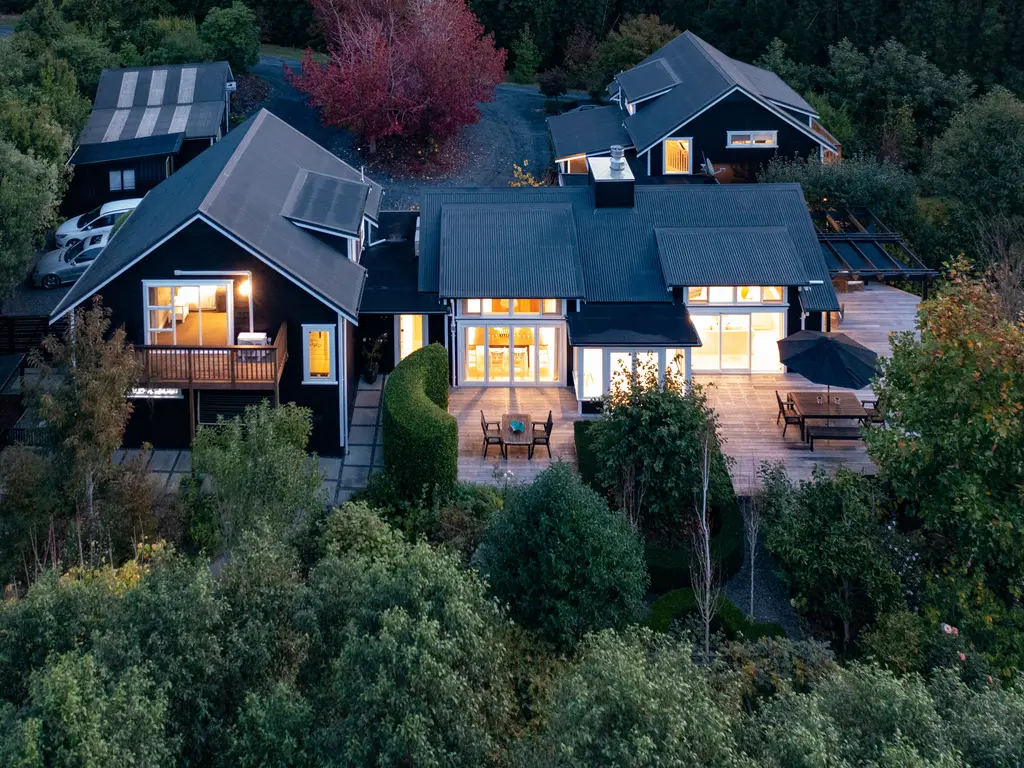 1 Treghan Lodge