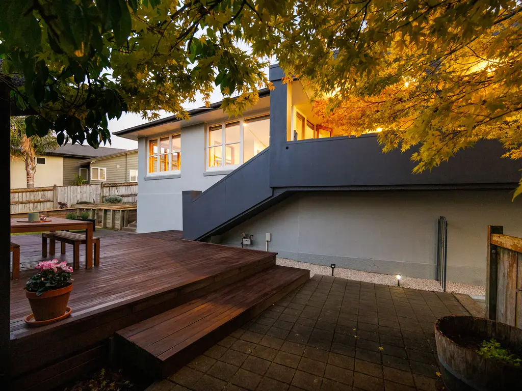 46 Churchill Avenue-39