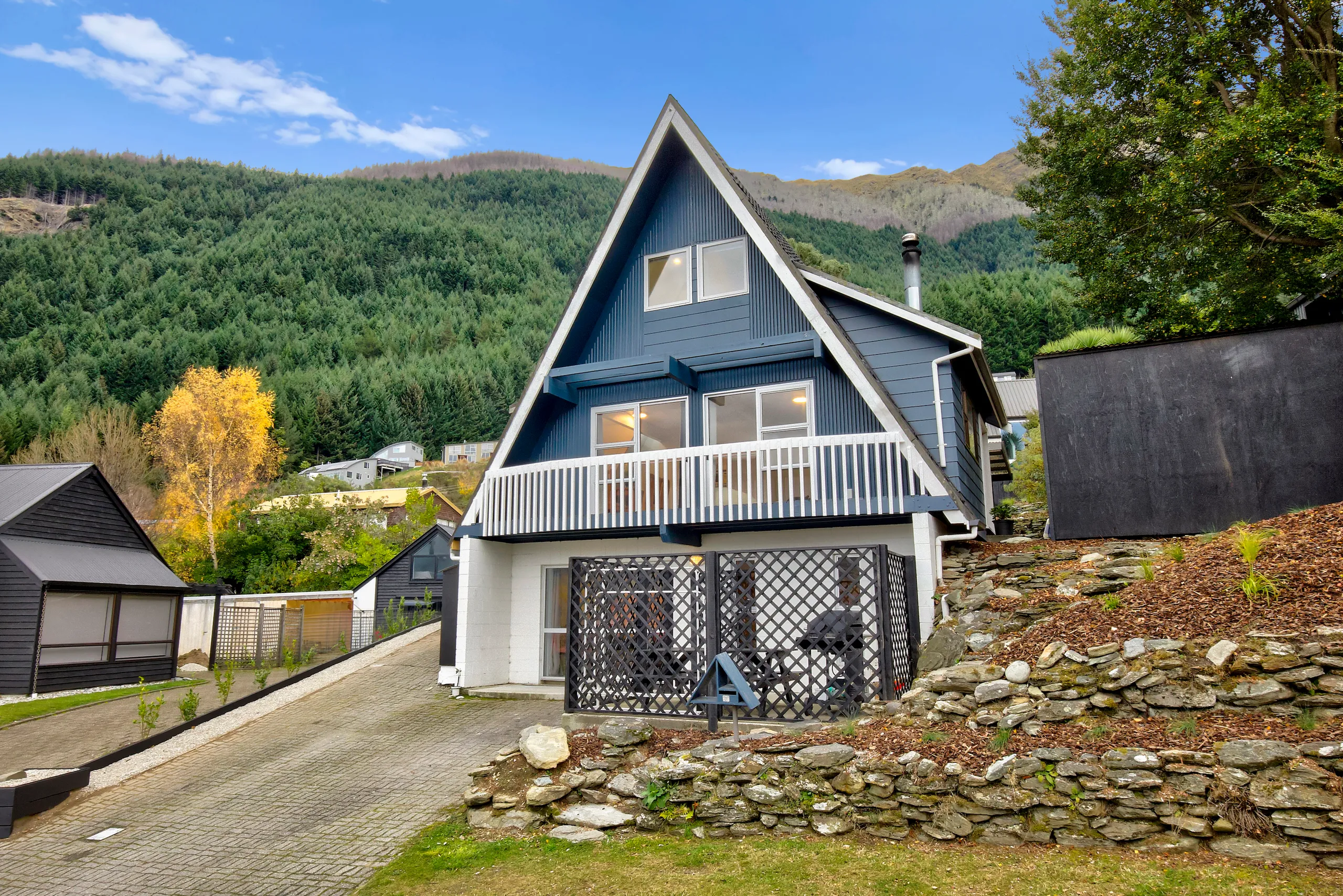 26 Williams Street, Sunshine Bay, Queenstown