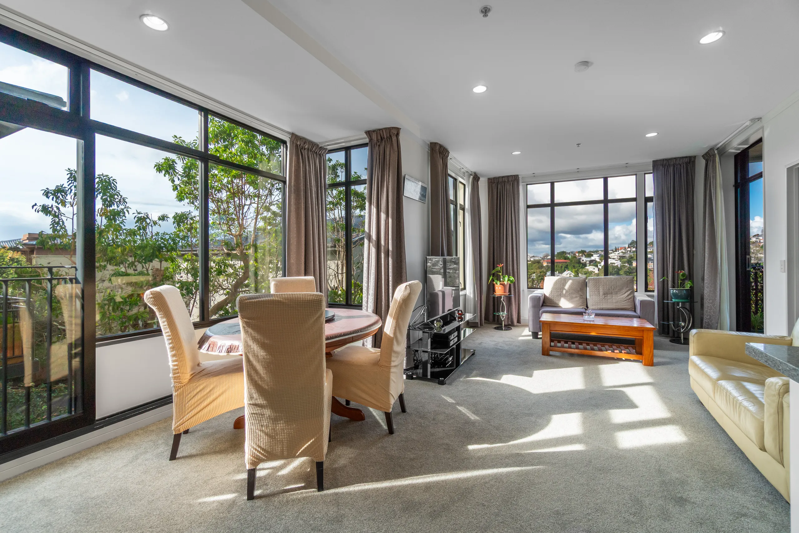 2F/38 James Cook Crescent, Remuera, Auckland City