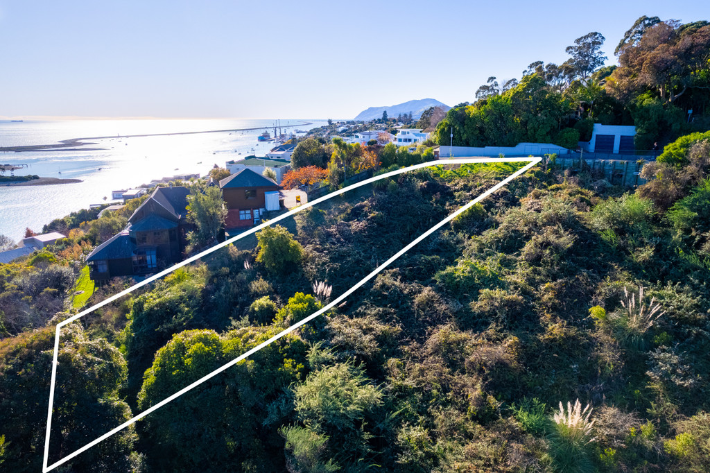 Build Your Dream Home with Sweeping Sea Views
