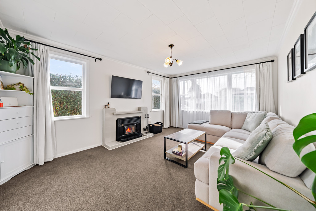 Smart, Sunny Living in a Sought-After Spot