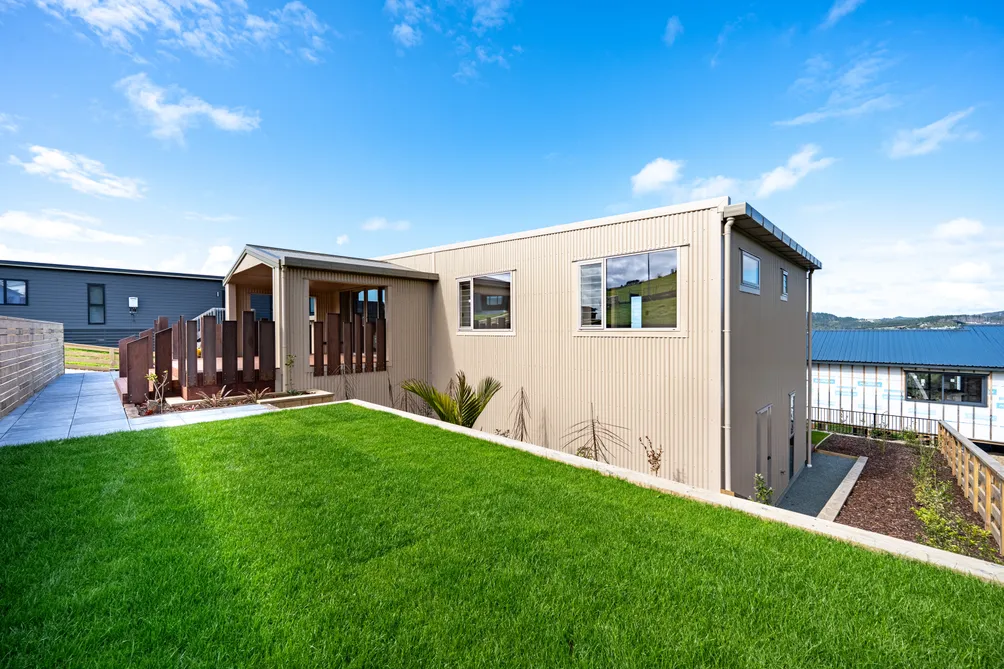 Stylish, New and Move-In Ready - Lang's Beach