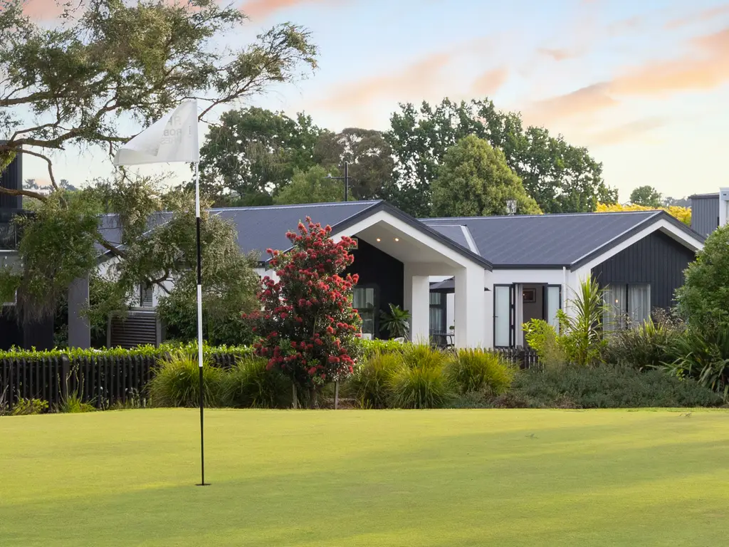 7 Kanuka Drive-11 sky