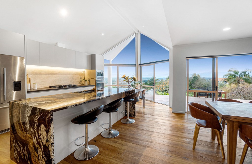 Solid Masonry Luxury - Selling $100,000 below CV