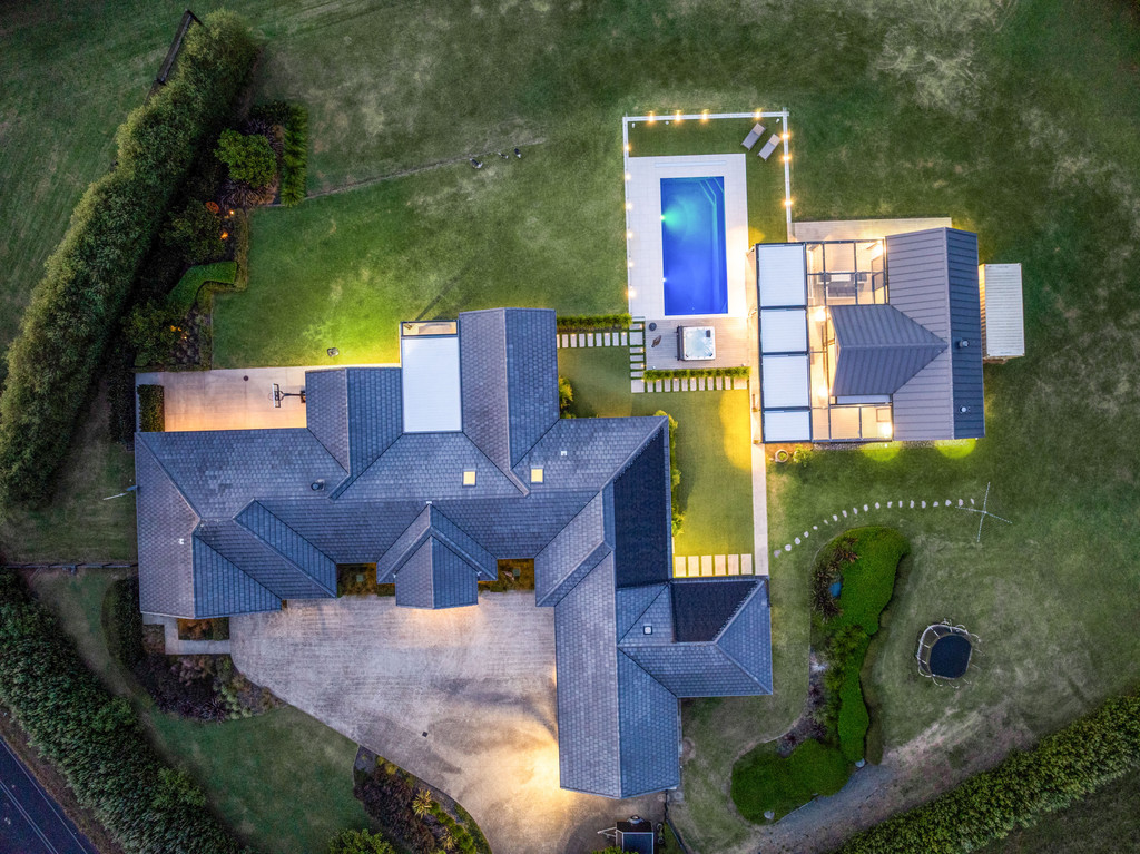 A Landmark Estate of Scale and Distinction