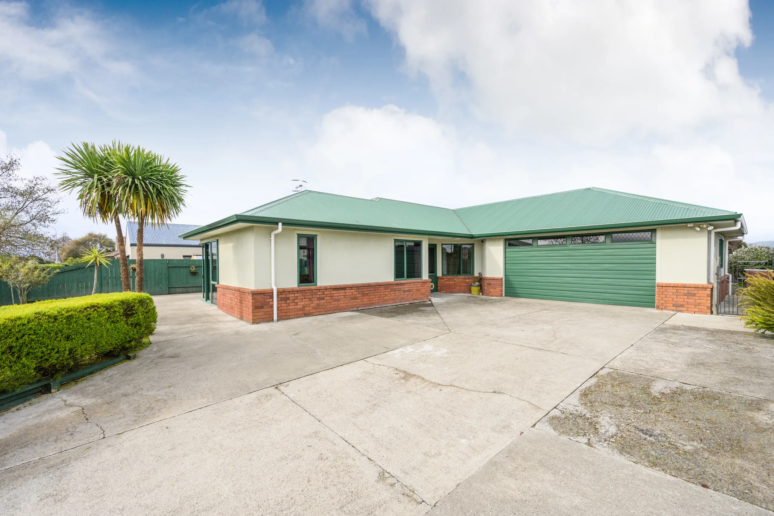 8 Fernlea Avenue, Kelvin Grove, Palmerston North City