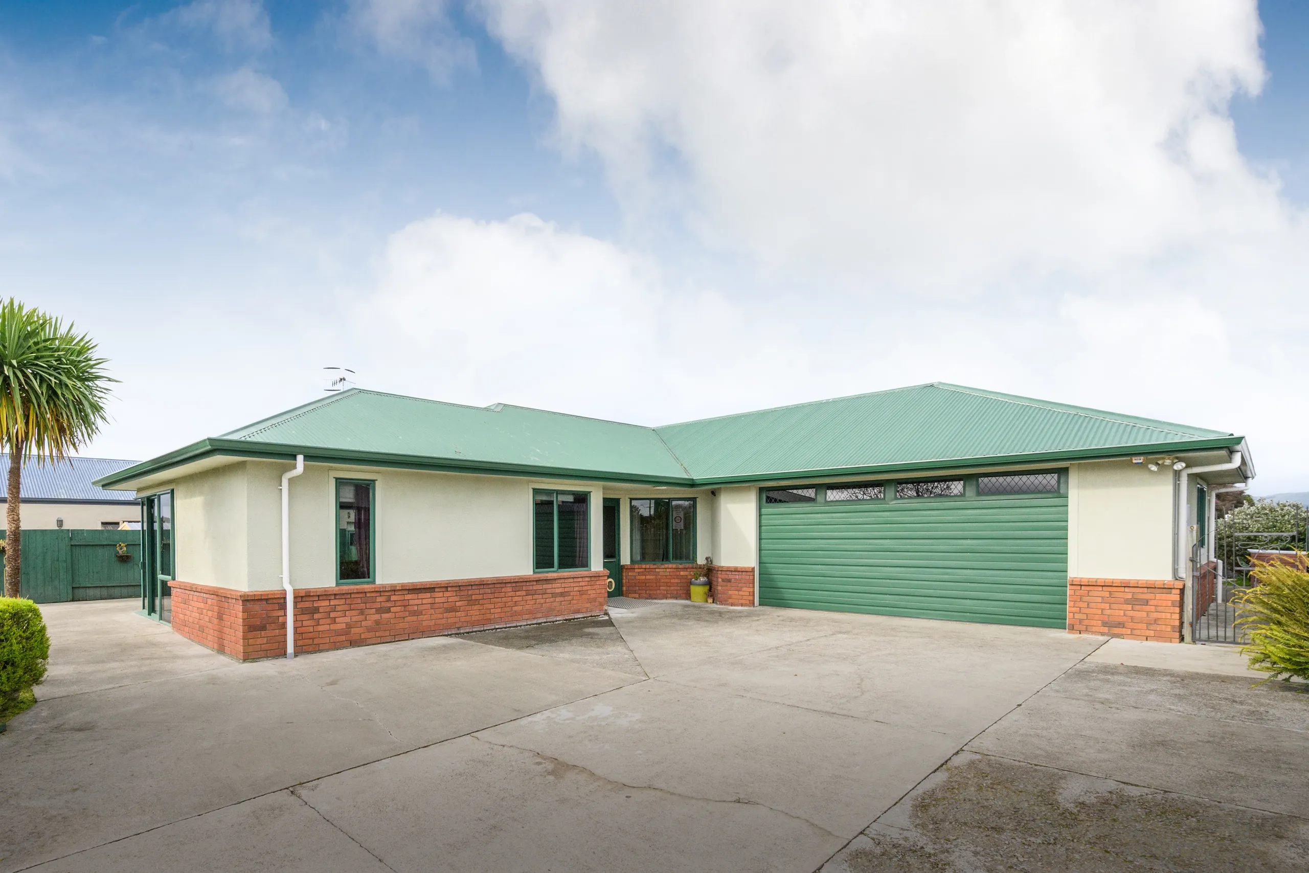 8 Fernlea Avenue, Kelvin Grove, Palmerston North City