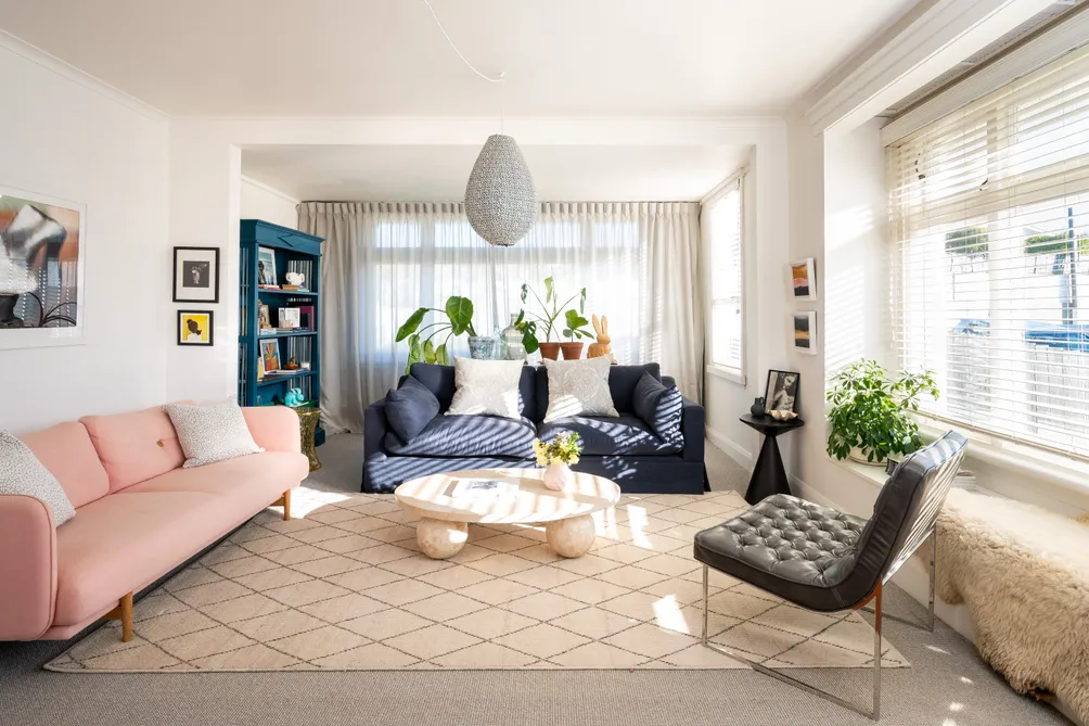 Stylish Character, Premium Location