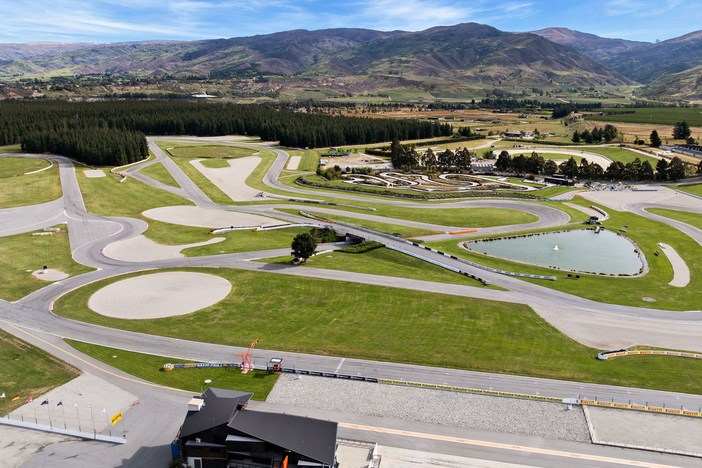 Modern Living on Le Mans Grove