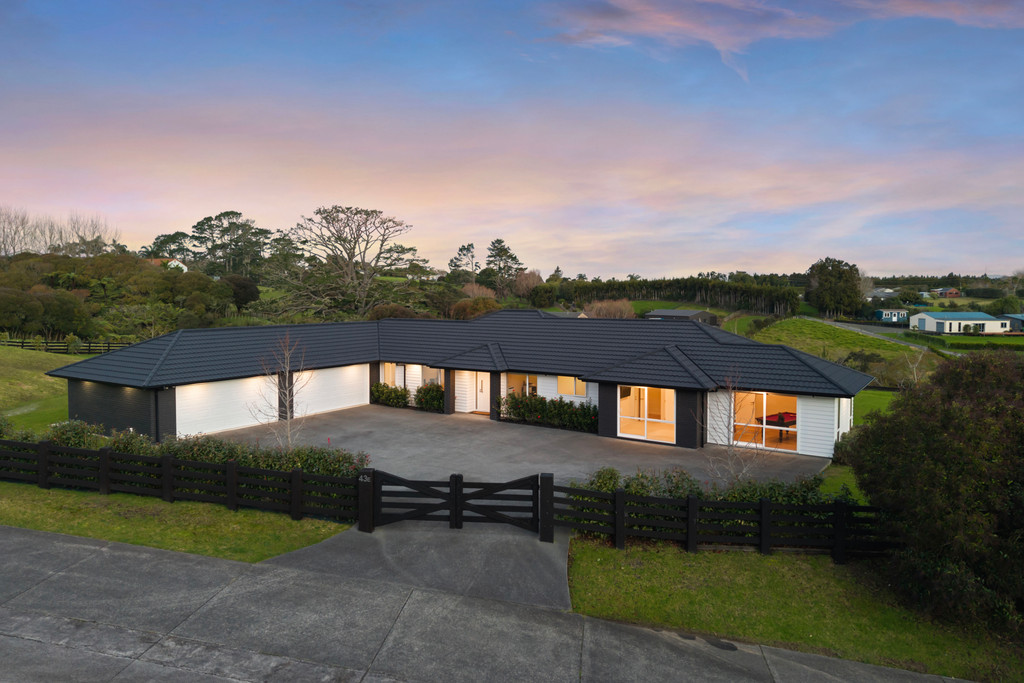 Private Lifestyle Living With Pool, Spa, Sauna