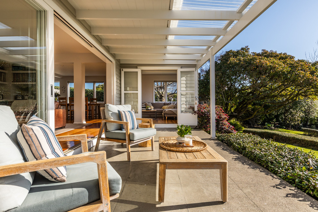 Style, Substance and Outlook in Premier Location