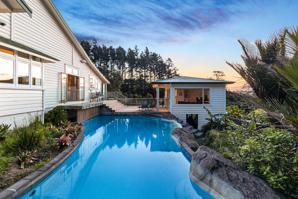 Characterful Family Home- Coatesville Lifestyle