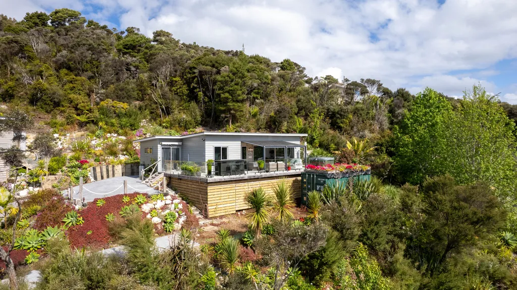 Orongo Bay Views