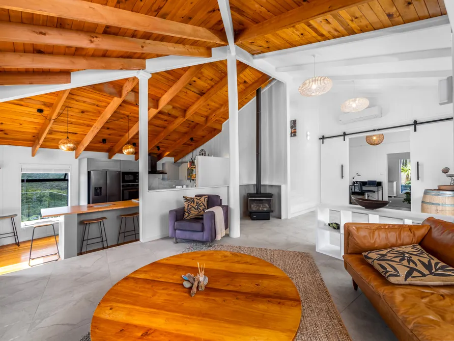 Stunning Coastal Retreat