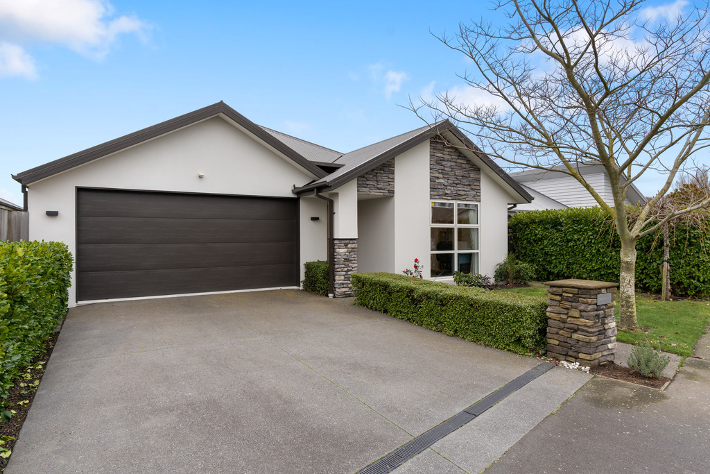 Owner Committed To New Home – Must Be Sold