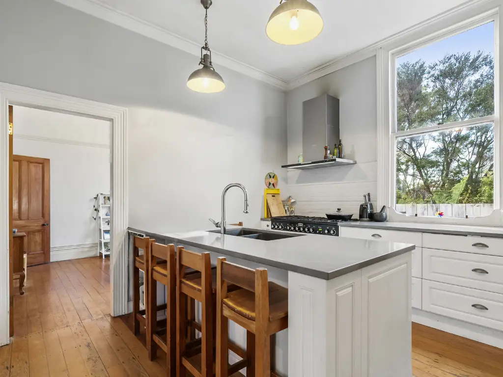 1274 East Coast Rd-26-Low res