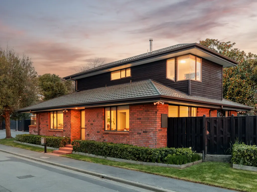 10 Castle Way-9