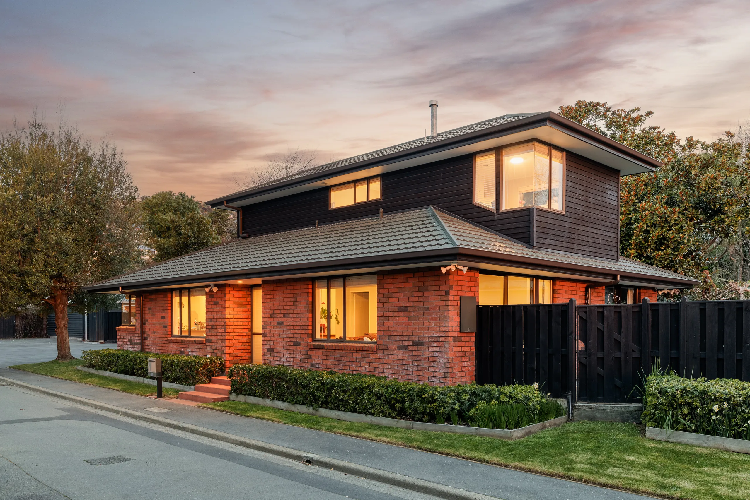 10 Castle Way, Beckenham, Christchurch City
