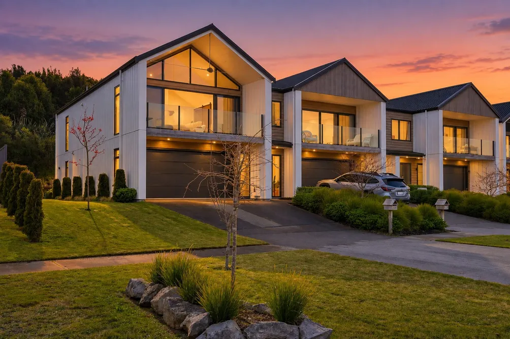 Modern Luxury with Unrivalled Lake & Mountain Views