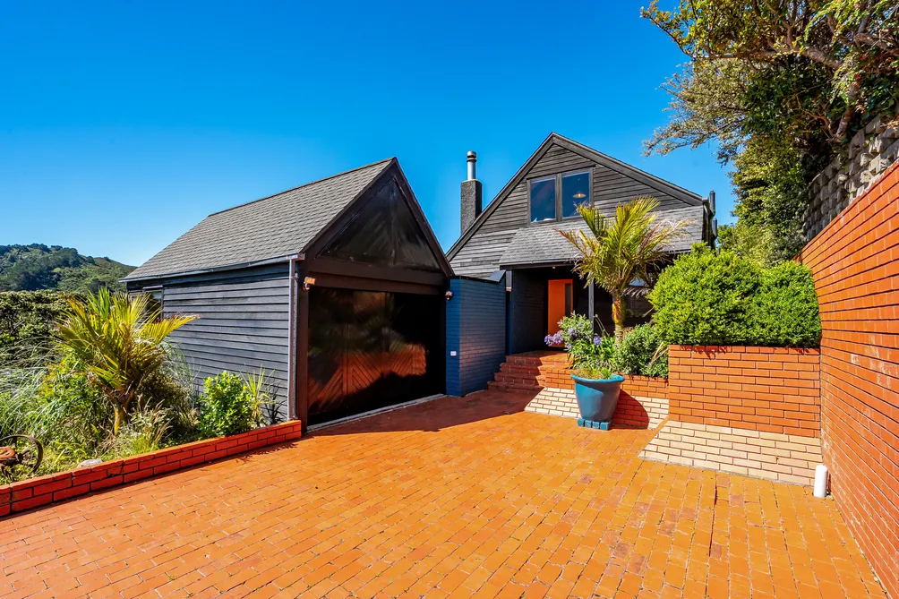 Architectural Khandallah Home with Sun and Views