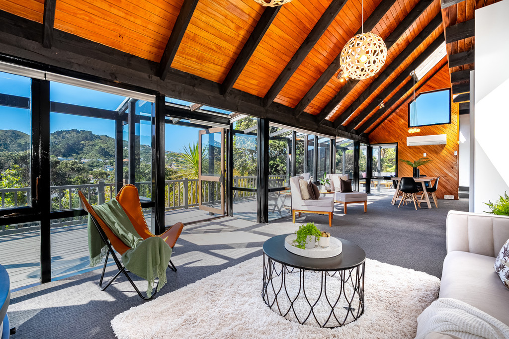 Architectural Khandallah Home with Sun and Views