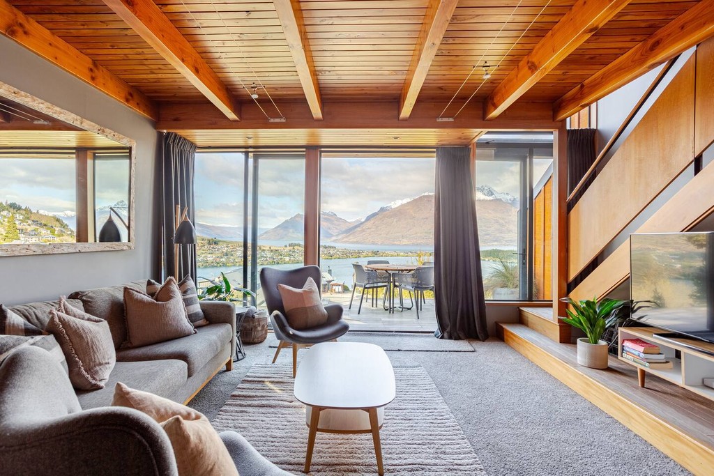 Chalet Chic with Incredible Views