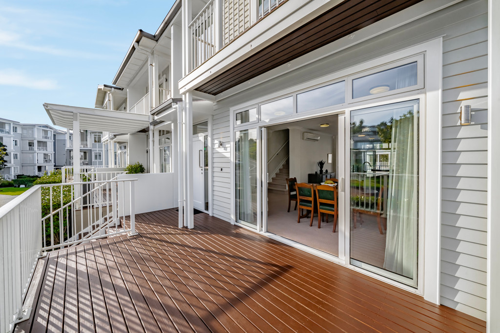Lock up and Leave Sanctuary with Freehold Title