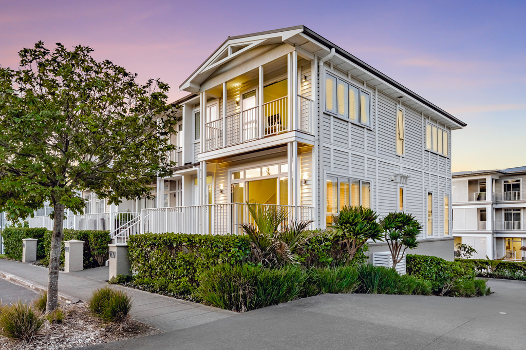 Modern, Low-Maintenance Lifestyle in Orewa
