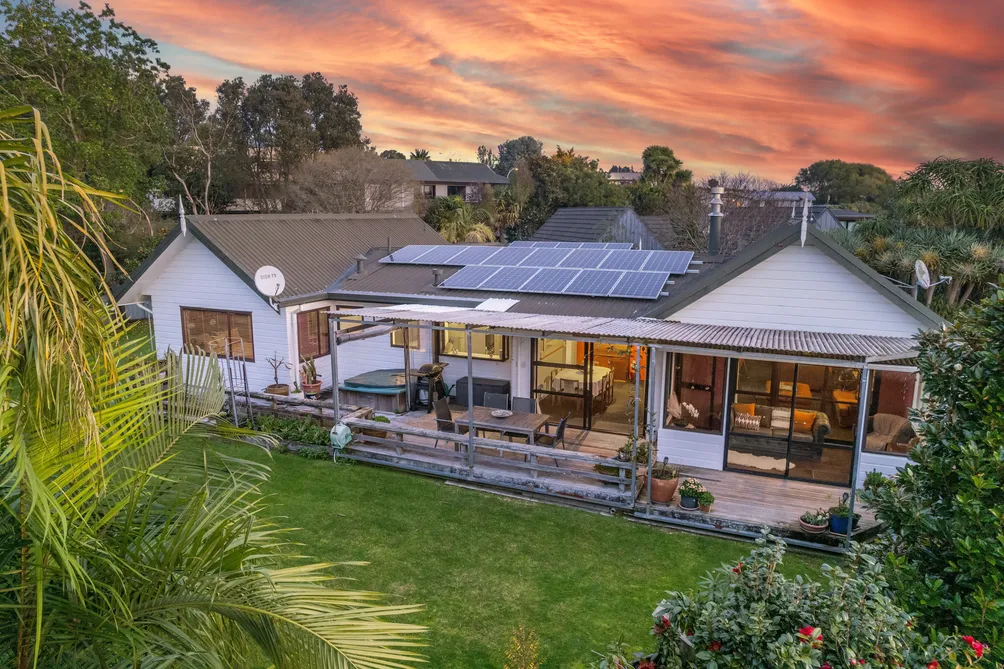 Home & Income in a Quiet Oasis