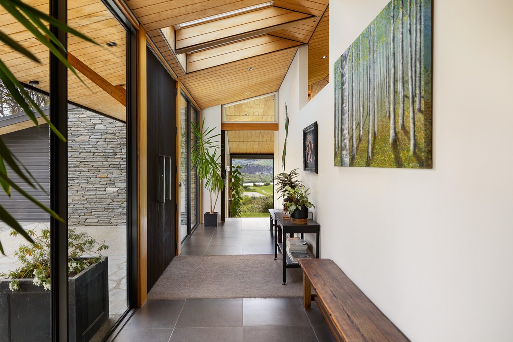 Just Listed | Dress Circle in Dalefield