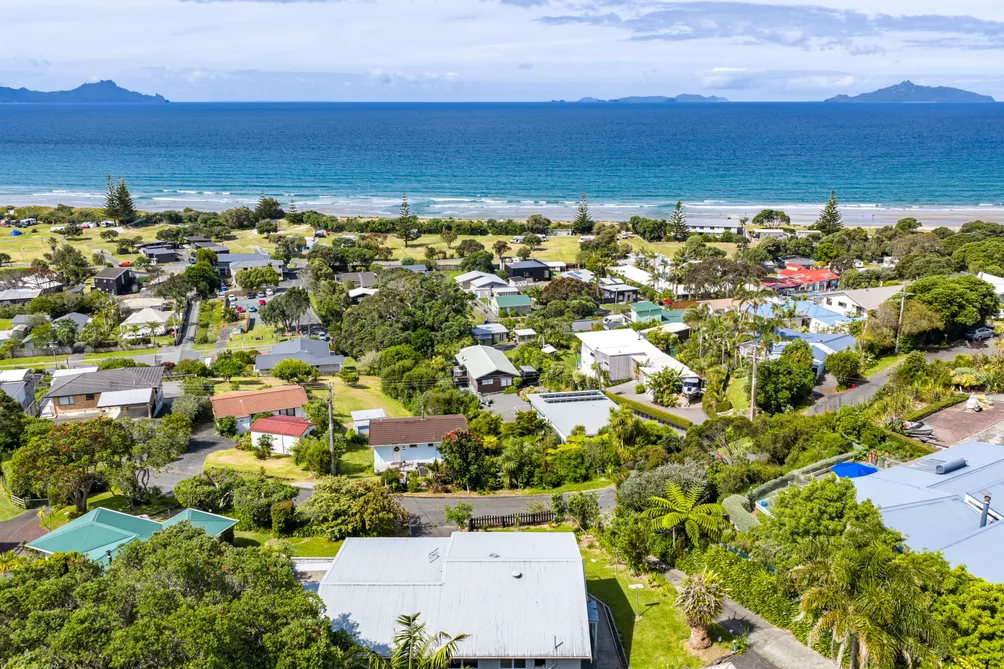 Front-Row Views Over Waipu Cove