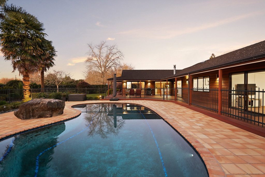 Palms on Bruntwood Estate