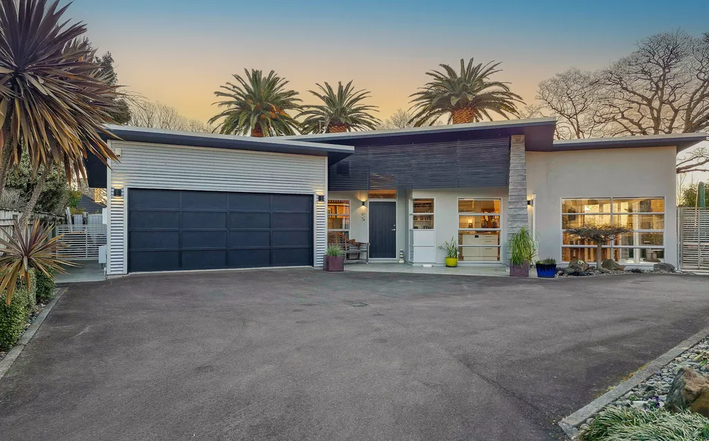 Premium Residence at 'The Oaks'