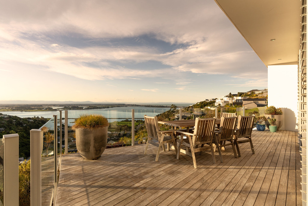 Coastal Living Above the Bay