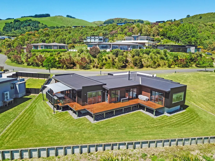 A Grandstand Position with Unrivalled Lake Views