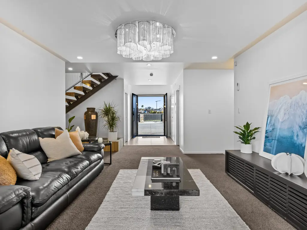 14_SirLincolnDrive_10