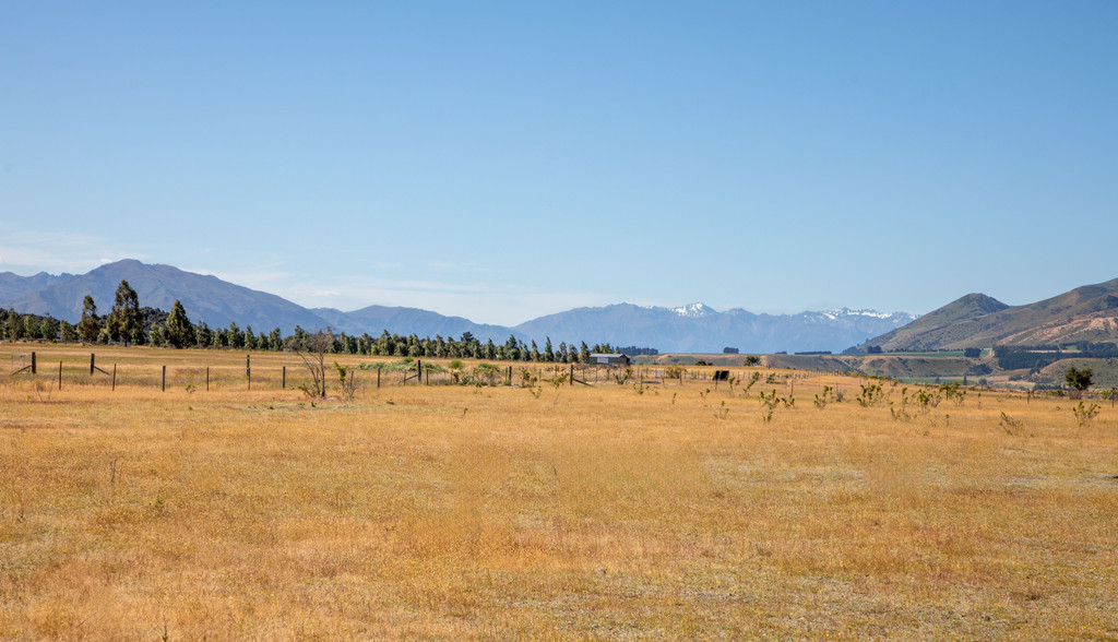 2 ha Prime Location and Views