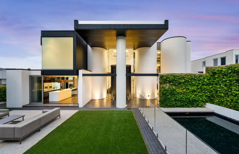 81A Shelly Beach Rd dusk-11