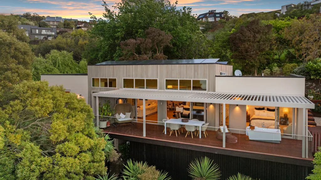 Secluded Coastal Retreat Immersed in Nature