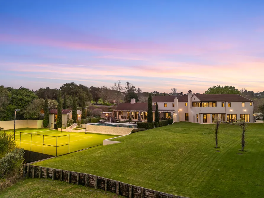 Secluded Luxury Living for the Discerning