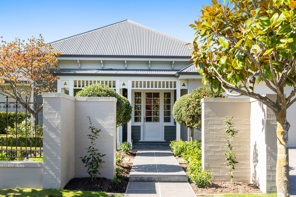 One of a Kind in Central Lincoln